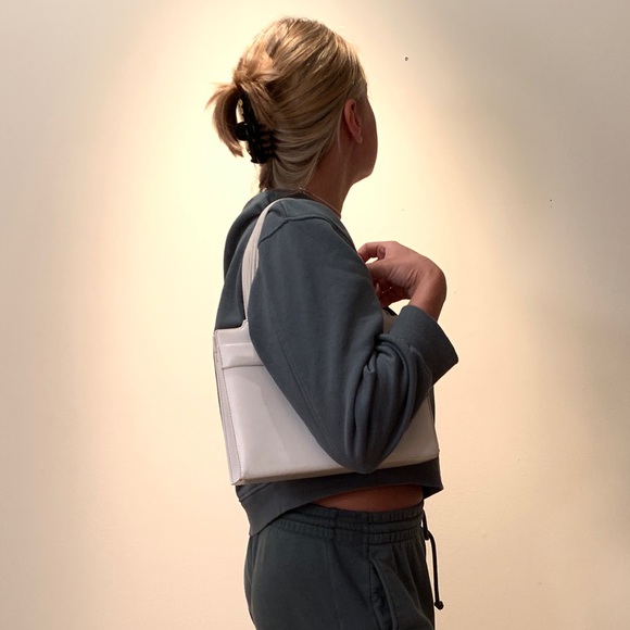 PERFECT White Bag - Picture 1 of 4